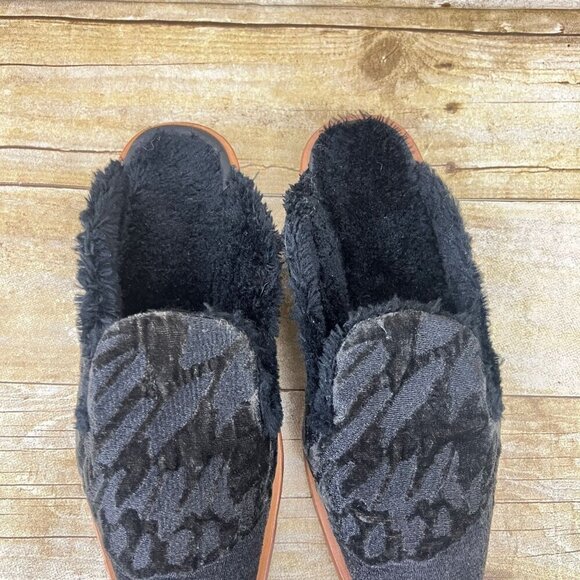 Free People Mules Butterfly Effect Faux Fur  Fabric Black Size 36 w/Box US 5.5 - Picture 2 of 10